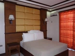 La Roca Veranda Suites & Restaurant Legazpi Bagian luar foto