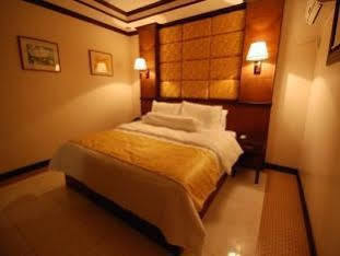 La Roca Veranda Suites & Restaurant Legazpi Bagian luar foto