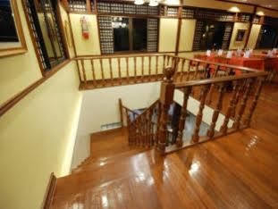La Roca Veranda Suites & Restaurant Legazpi Bagian luar foto